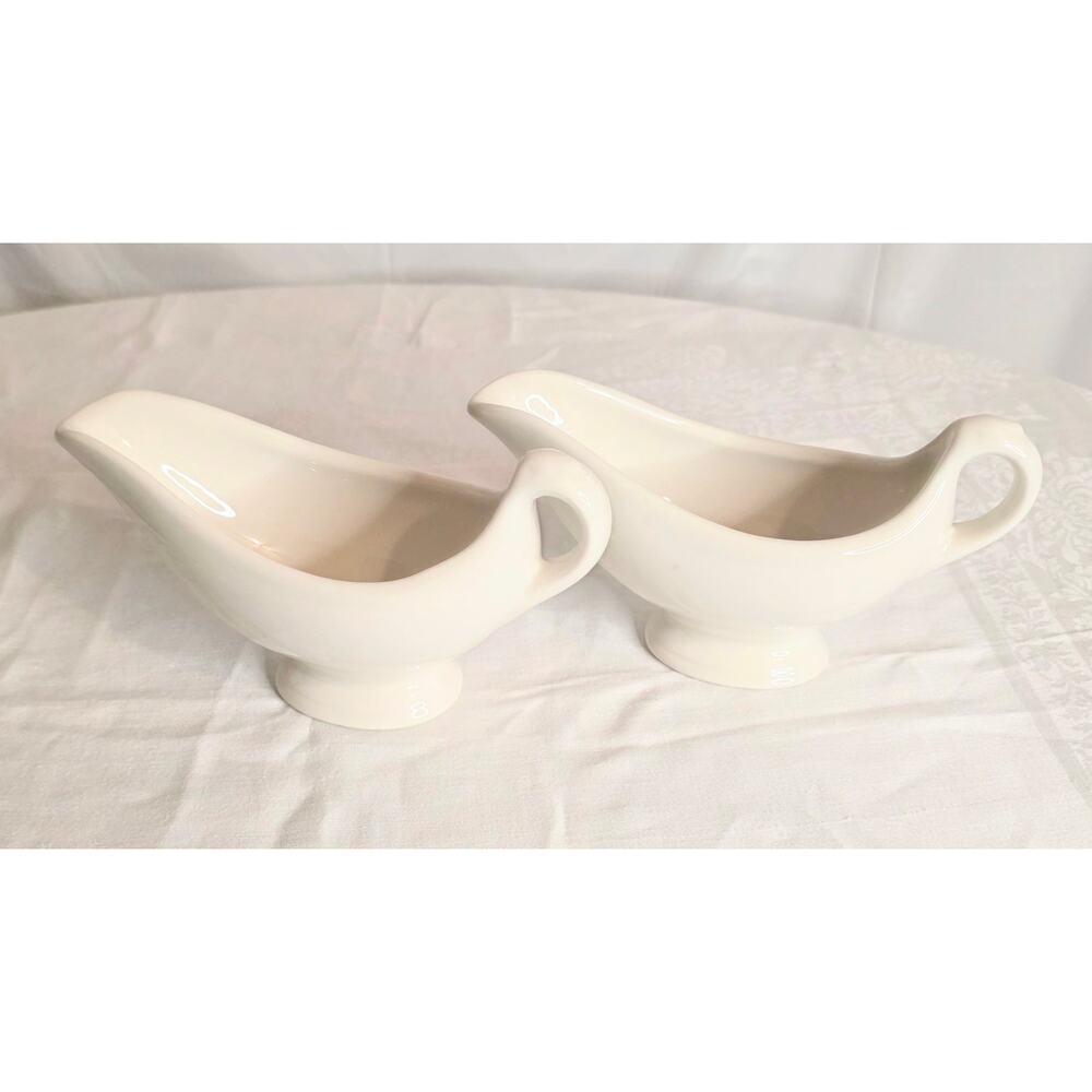 Pair of Vintage Restaurant Ware White Pourable Gravy Boats Retro Minimalist MCM